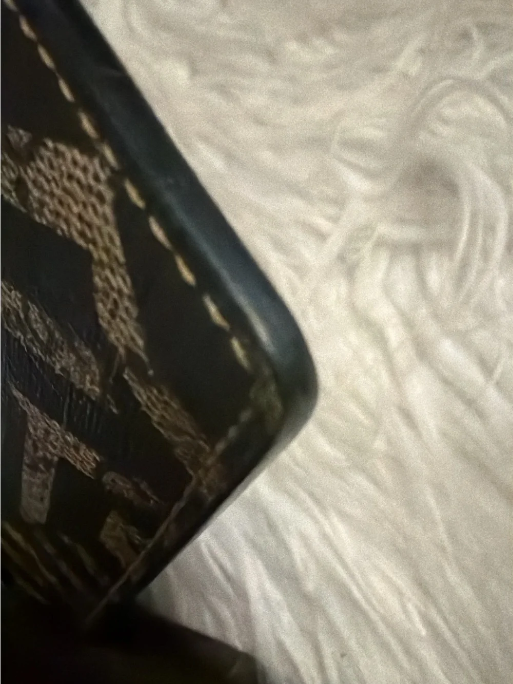 Authentic Gucci GG Bee Supreme Caleido Clutch and wallet